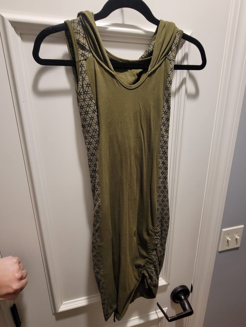 Hooded Olive Green Sleeveless Tank Top with Patterned Side Panels
